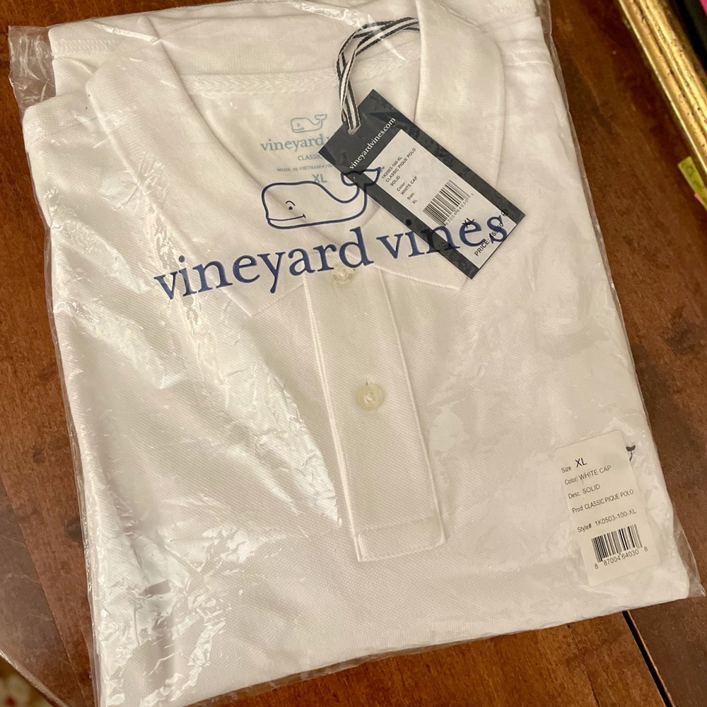 Vineyard vines golf shirt